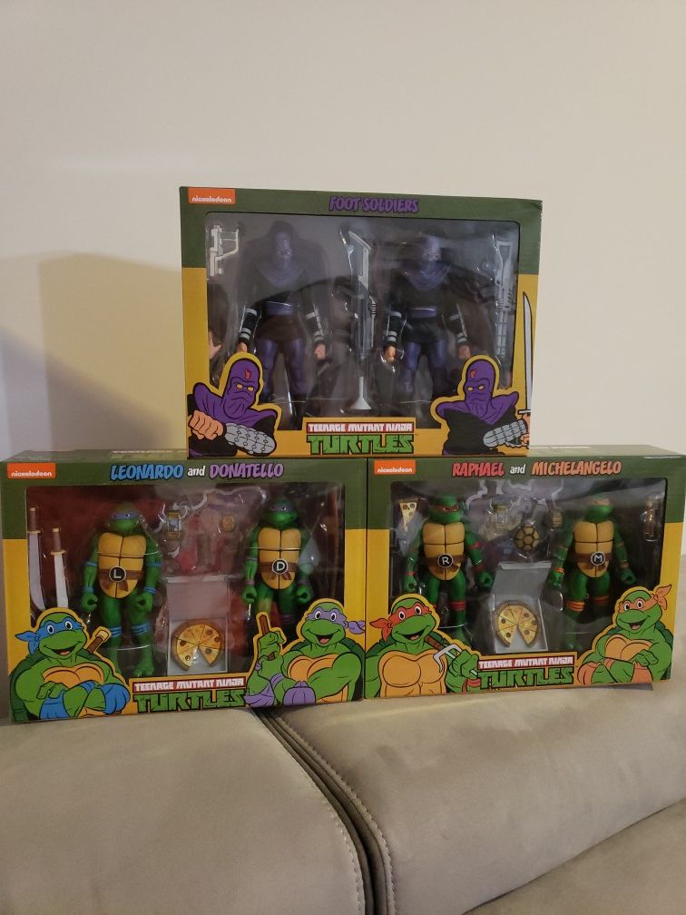 NECA TMNT Target Exclusives Foot Soldiers Leo Don Mike & Raph