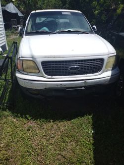 Great Ford F150  03Runs Great It Has A Prob With Mufler