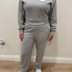 ALO SET WOMEN S,M GREY🩶👻😮💨