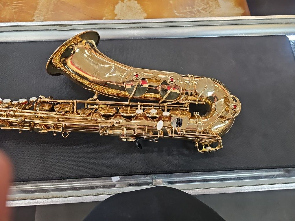 Accent Tenor Saxophone