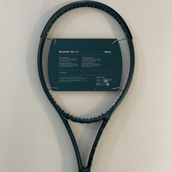 Wilson Blade v9 104 Tennis Racquet BRAND NEW