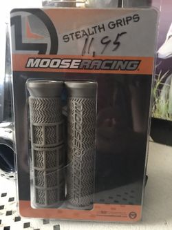 NEW- Moose racing stealth grips