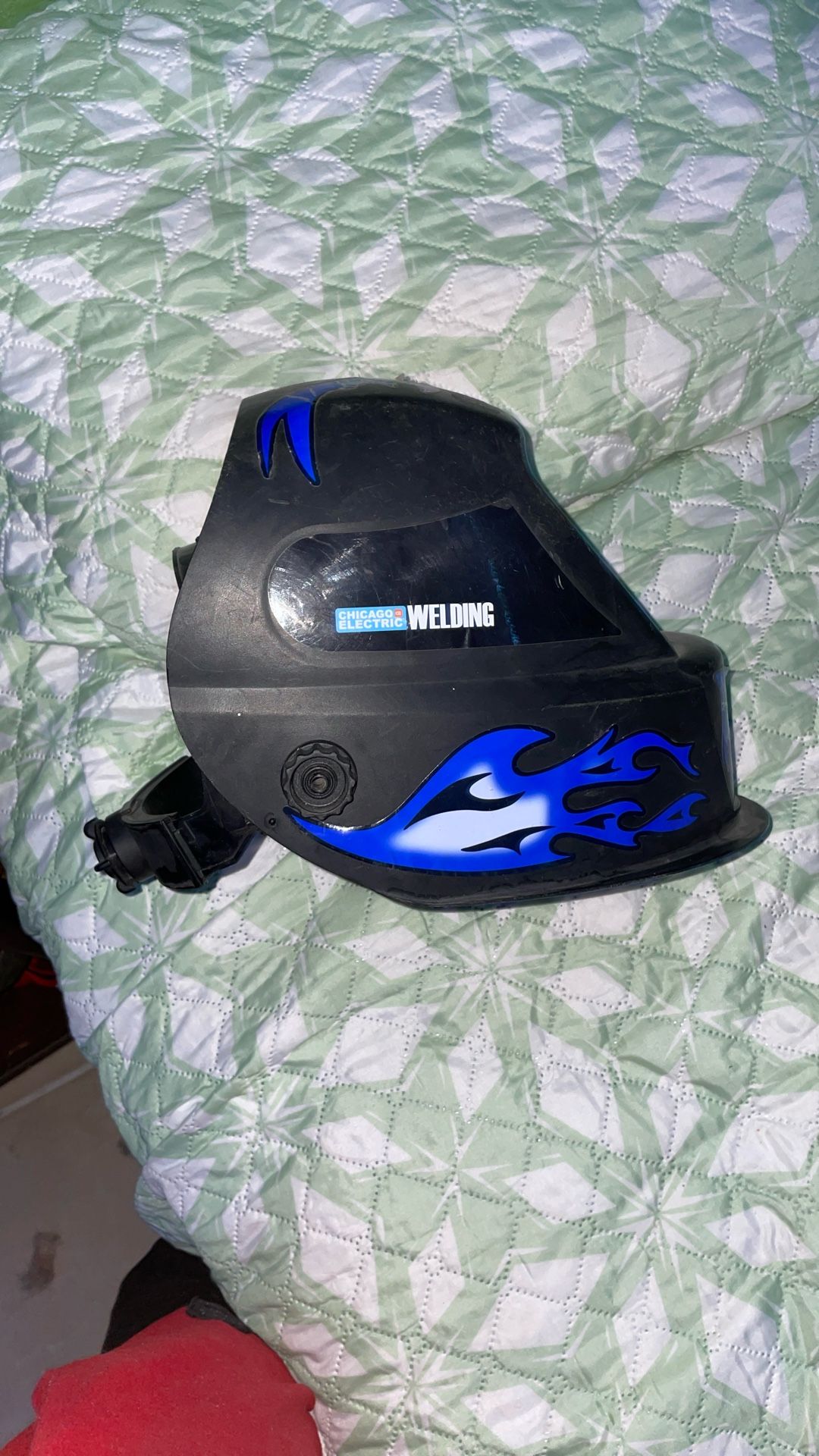 Chicago Electric Welding Helmet