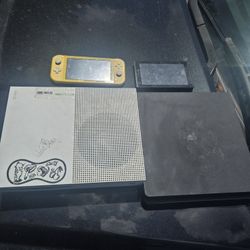 Lot Of Untested XBOX ONE S, PS4 SLIM 1TB, SWITCH LITE, AND SWITCH (TABLET ONLY) 