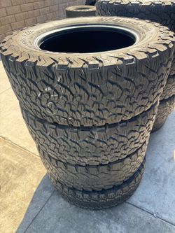 285/60r18 Bfgoodrich ko2 tires en excelentes condiciones de vida las 4