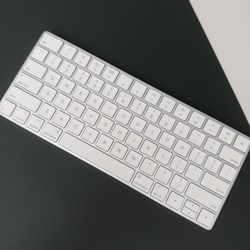 Apple Magic Keyboard 