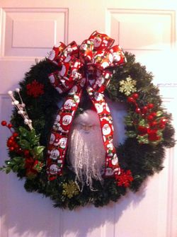 Holiday wreath