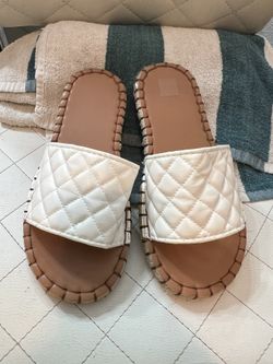 Women sandals 