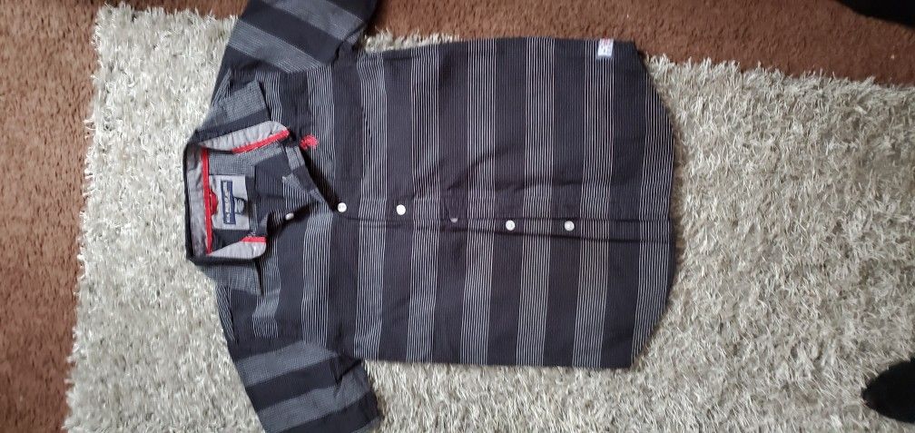 Camisas Usadas Como Nuevas Size 10 A. 12 $5 Las Nuevas $3 LAS USADAS Aprovecha