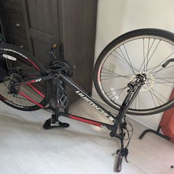 Schwinn 700CM Circuit Black Bike