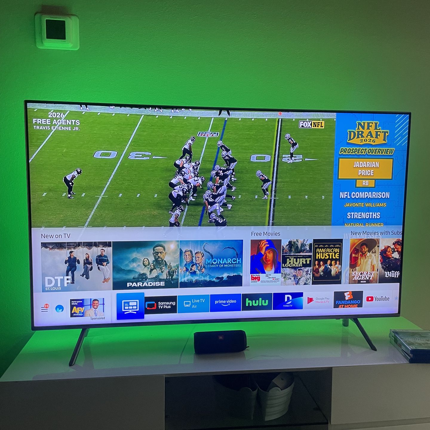 Samsung flat screen TV 55in