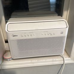 Midea U Shaped AC 12,000 BTU 