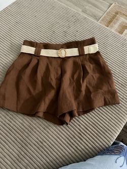 Pantalone cortos