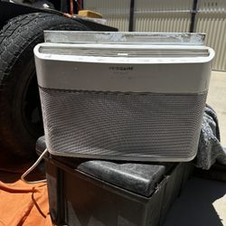 Frigidaire Window AC 8'000 Btu