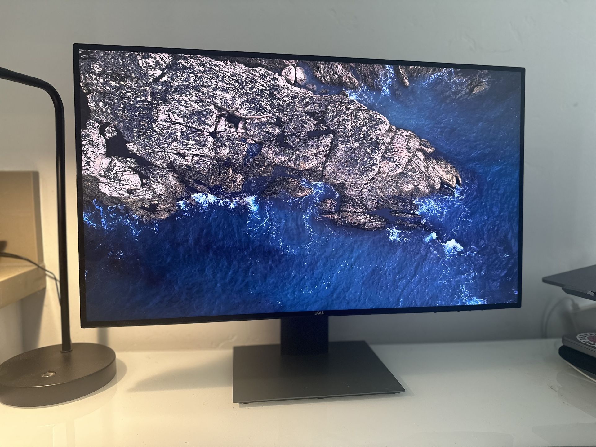 Dell UltraSharp U2719D - LED Monitor - 27" QHD Wide 1440p, 60 Hz Gaming And Office Monitor