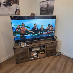 65 Inch TOSHIBA Smart TV 