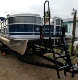 2019 Trifecta Pontoon