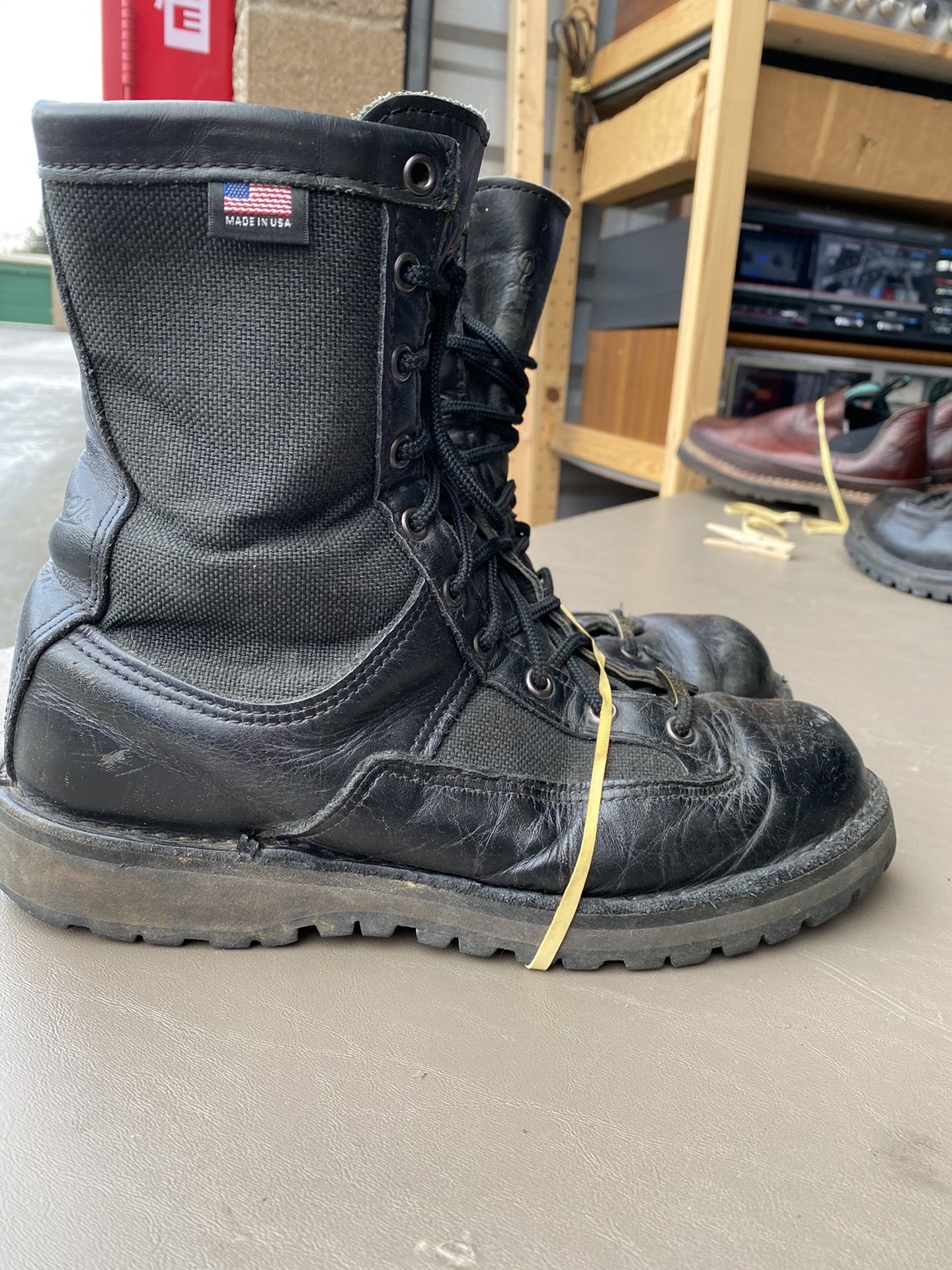 Danner Acadia 200g sz 7 work boot non steel