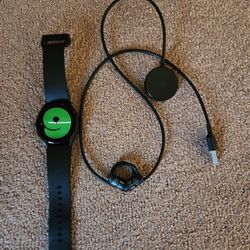 Samsung Watch 4 - 40 MM Black With Charger