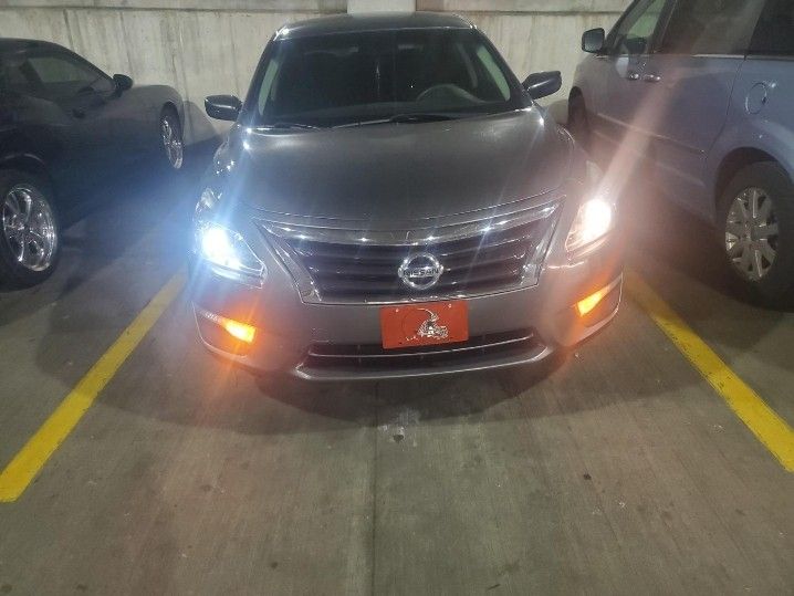 Automotive Led Headlight Fog Light Conversion Halogen To Led Conversion Bulbs, All Sizes And Style In Stock! Bright 6000k White In Color Luces