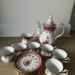 Yusui Porcelain 24KT. G. P. Vintage Tea Set 