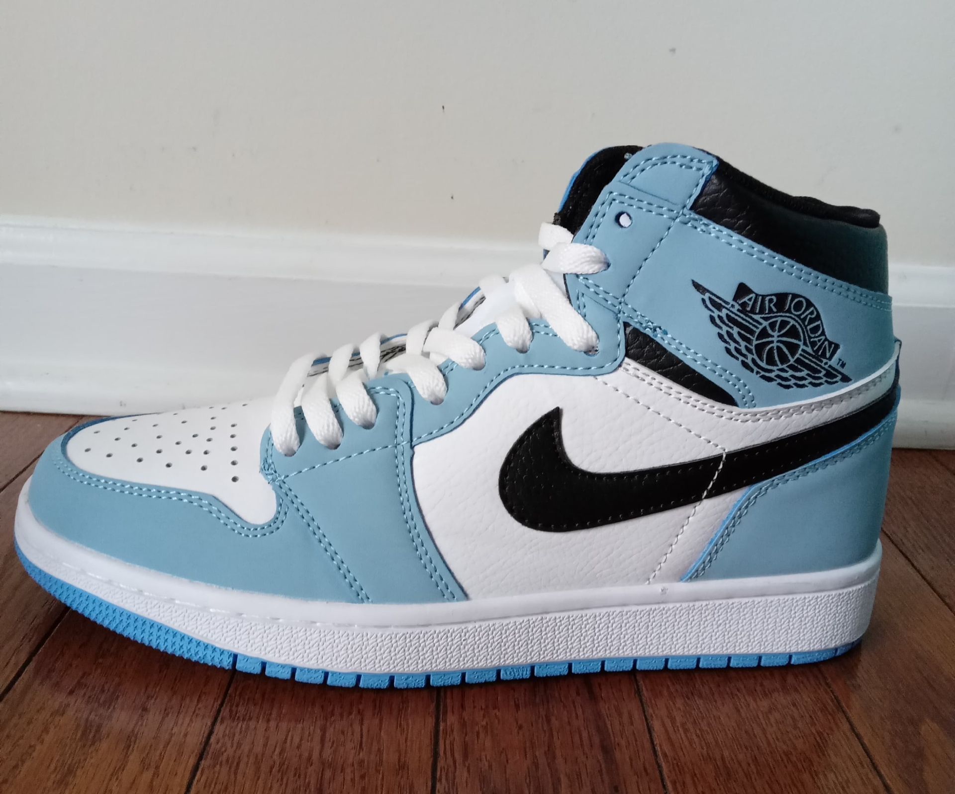 Nike Air Jordan 1 Shoes men size 7 (40)