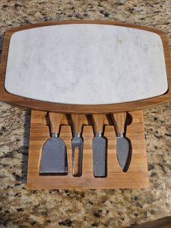 Cheese cutting board set