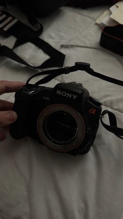 Sony a350 DSLR camera+2 lens+2 batteries+battery charger+2  memory cards