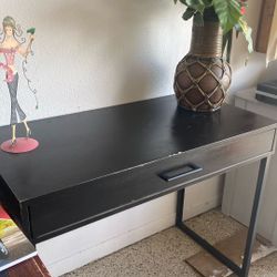 Desk $15