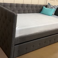 Day Bed With A Trundle (no Mattress Included)