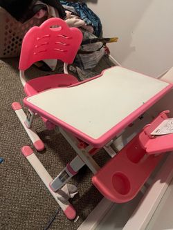 Small kids desk