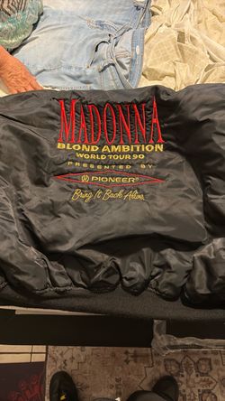 A Madonna blonde ambition world toure 90