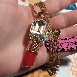 Betsey Johnson Rhinestone Lipstick Necklace NWT And Box