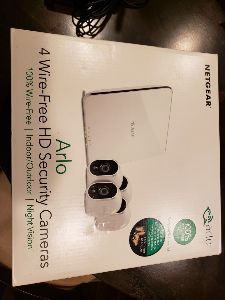 Arlo Netgear 4 Wire-Free HD Security