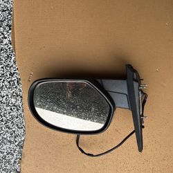 2009 suburban/Yukon passenger side view mirror