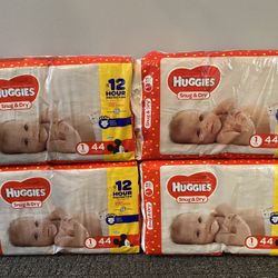 Huggies Size 1 (176 Count) Diapers