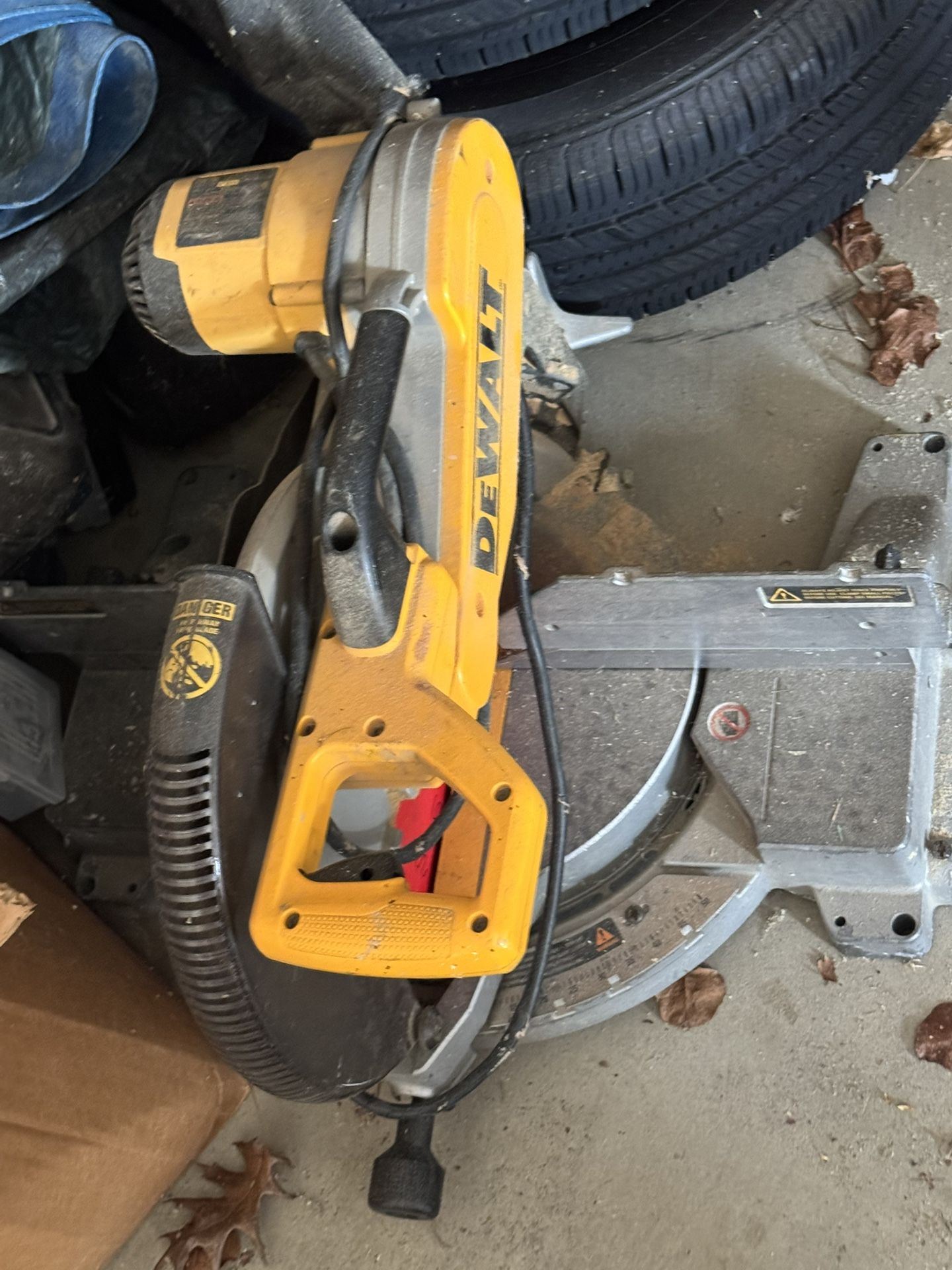 DeWalt 12” Compound Miter Saw