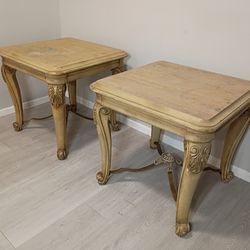 Juego de mesas auxiliares