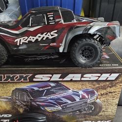 Traxxas MAXX SLASH 4WD 6S, Batteries + Charger Super Fast, RC