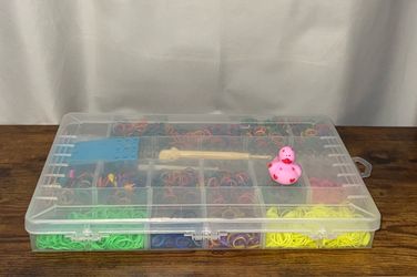 Bracelet Maker with Small Rubber Bands