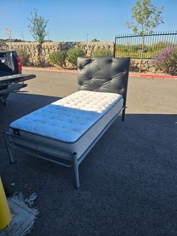 Twin mattress with frame (eastside)