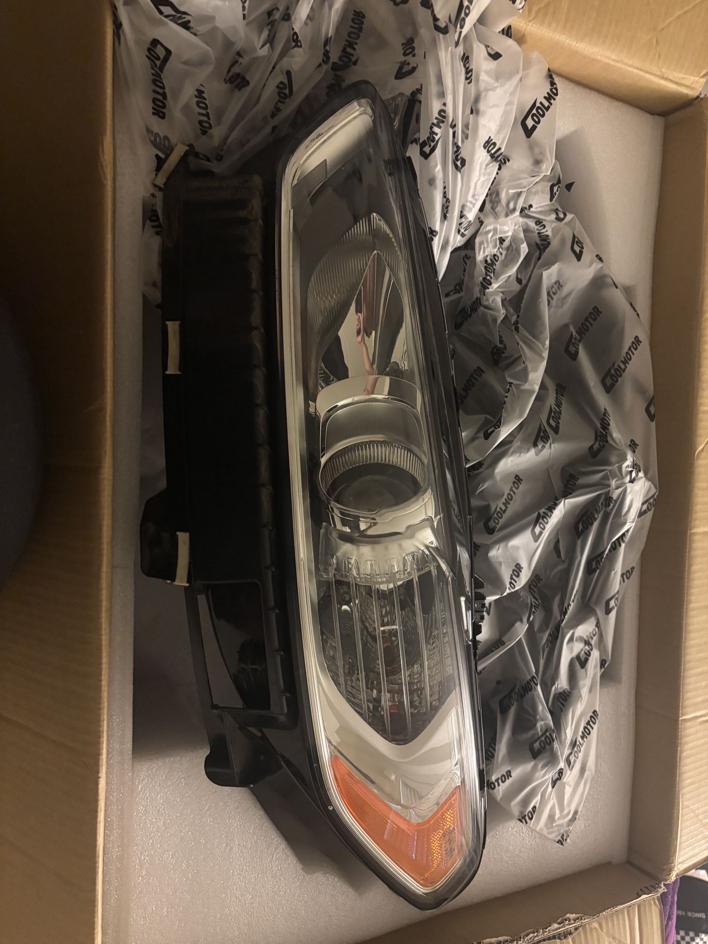 OEM HEADLIGHT ASSEMBLY 