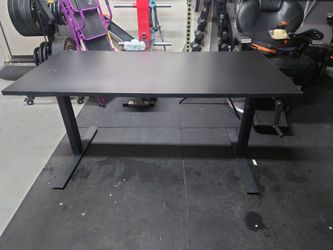 Computer desk