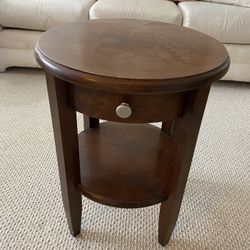 Round One Drawer, Wood End table 