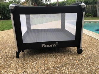 Portable Playpen Playard (Joovy Room2)