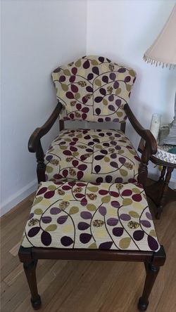 Chair With Foot Stool