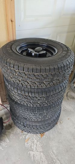 Set of rims and tires