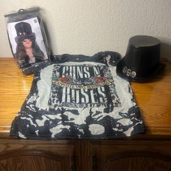 Halloween Slash Wig, Hat And Adult Large Woman’s Shirt Costume 