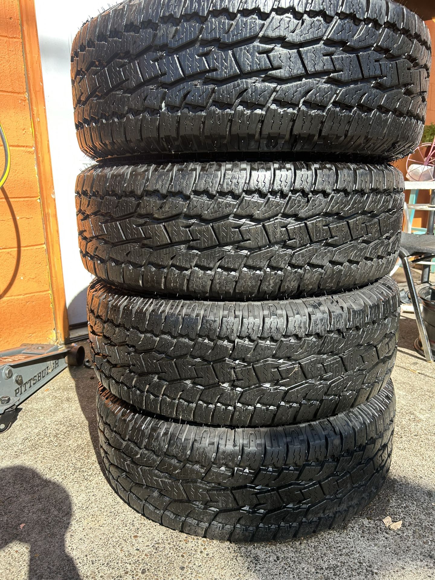 Set of 4 tires 265/65/R17 OPEN COUNTRY TOYO A/T