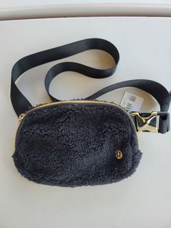 Lululemon belt bag